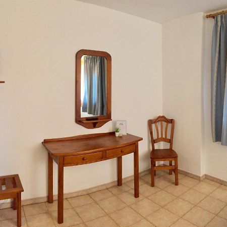 Отель Casa Emilio Torrebaja Экстерьер фото